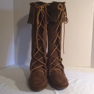 Women’s Minnetonka Boots Size 9